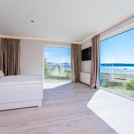 Βίλα Four Seasons Ljubac Seaside *