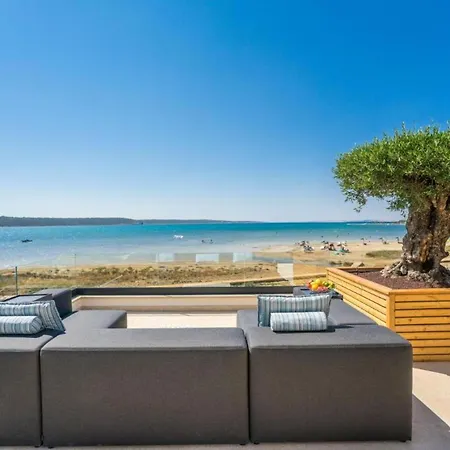Four Seasons Ljubac Seaside Villa Ražanac
